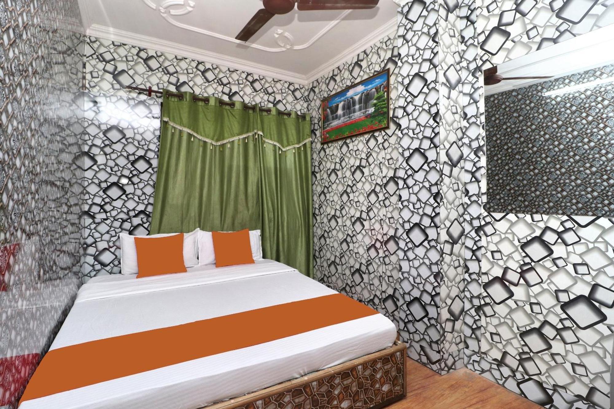 SPOT ON 29647 Hotel Heaven Shāhpur Buitenkant foto
